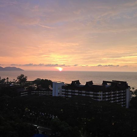 Green Ocean Seaview Apartment Batu Feringgi Exteriör bild