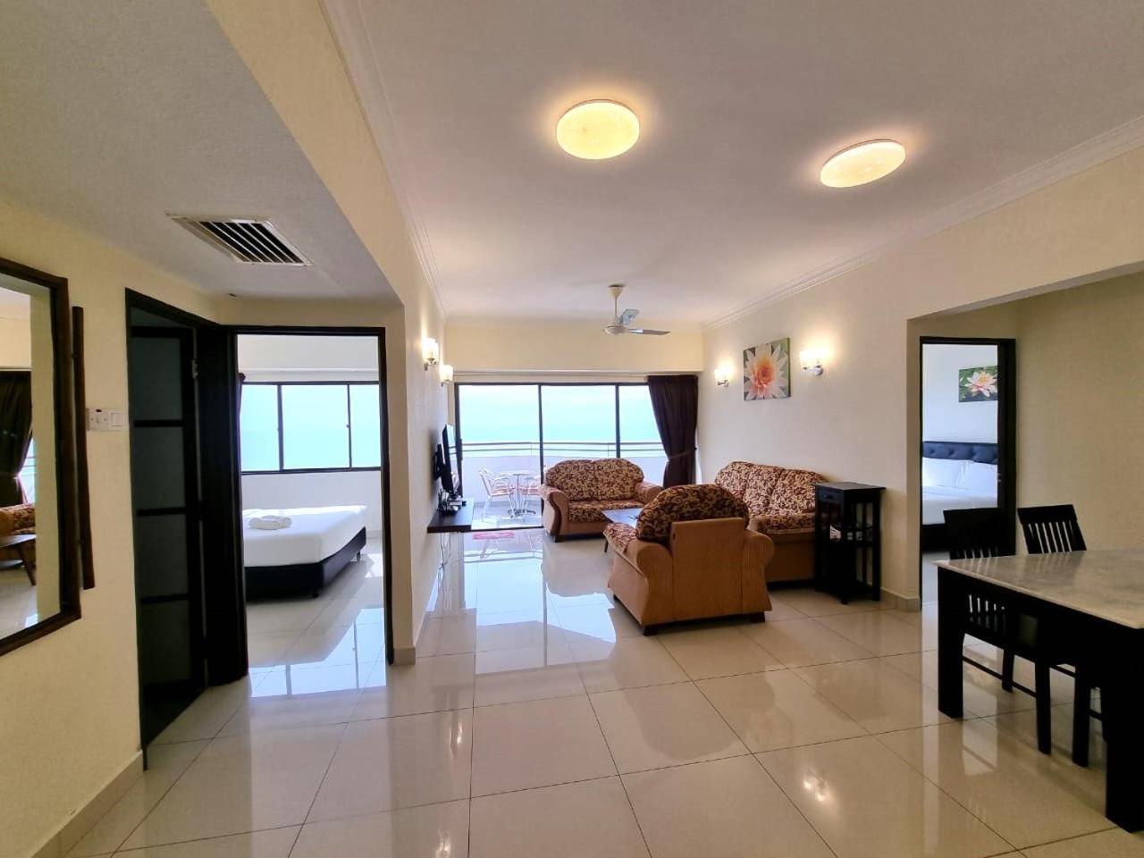 Green Ocean Seaview Apartment Batu Feringgi Exteriör bild