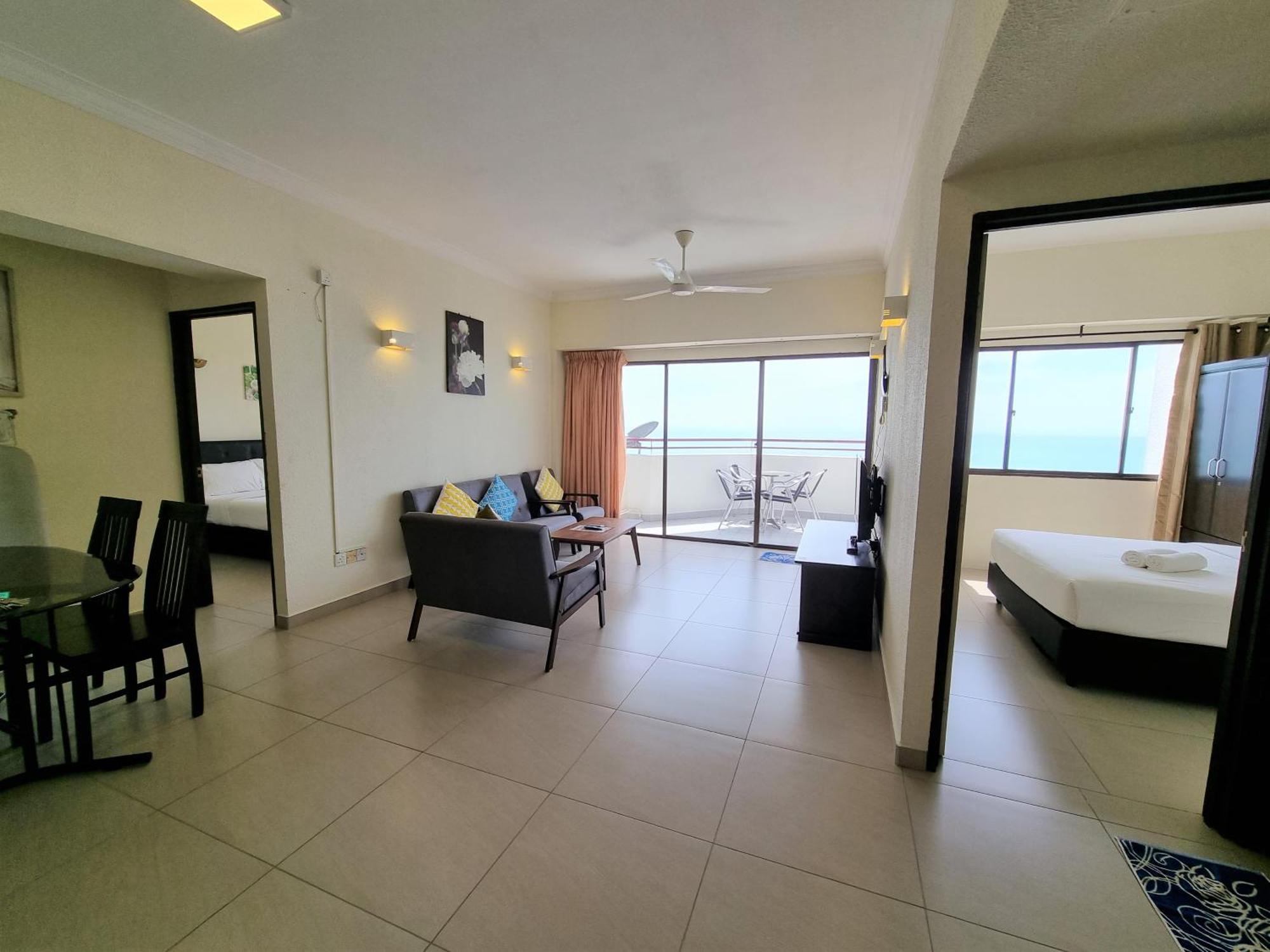 Green Ocean Seaview Apartment Batu Feringgi Exteriör bild