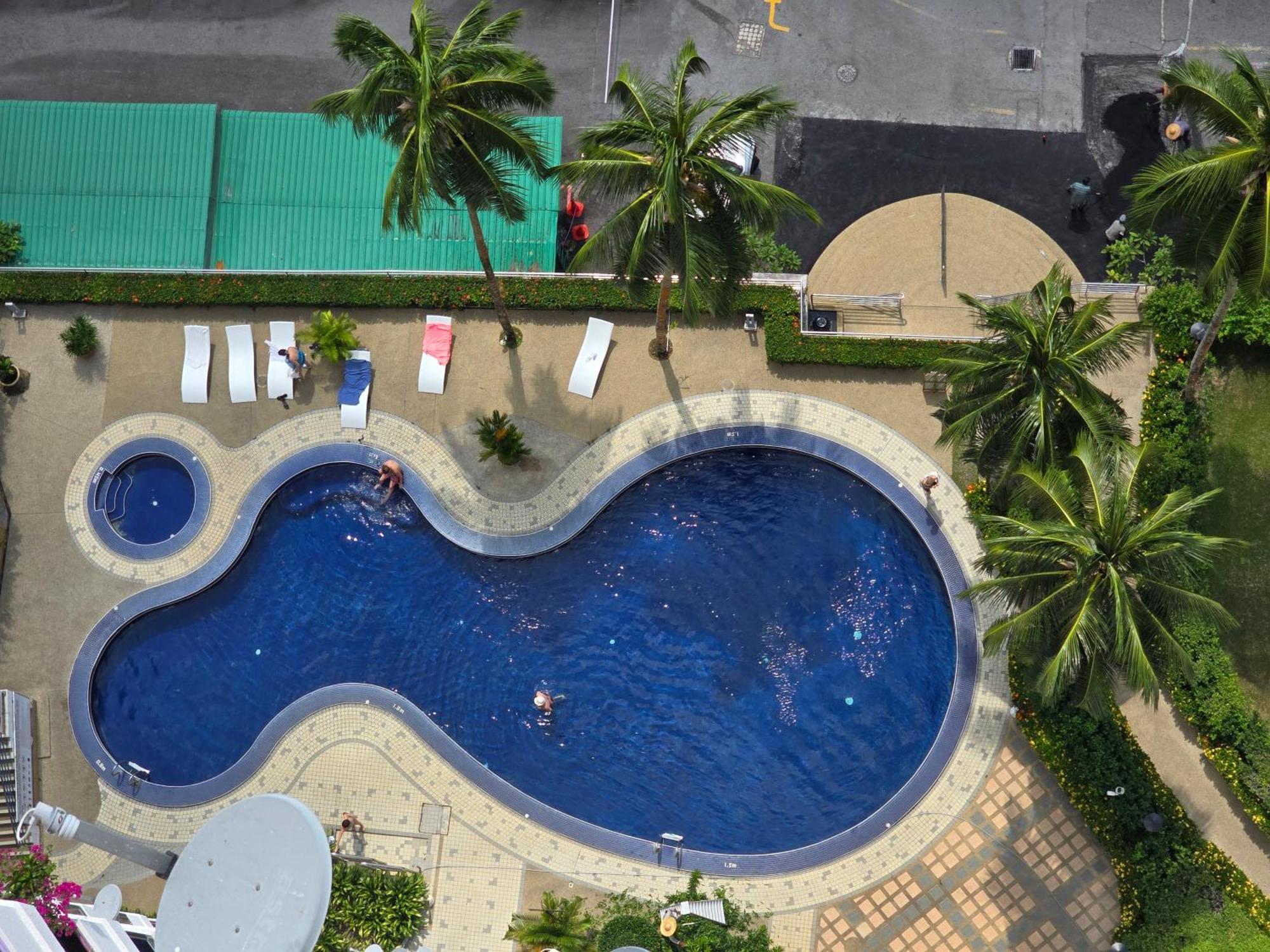 Green Ocean Seaview Apartment Batu Feringgi Exteriör bild