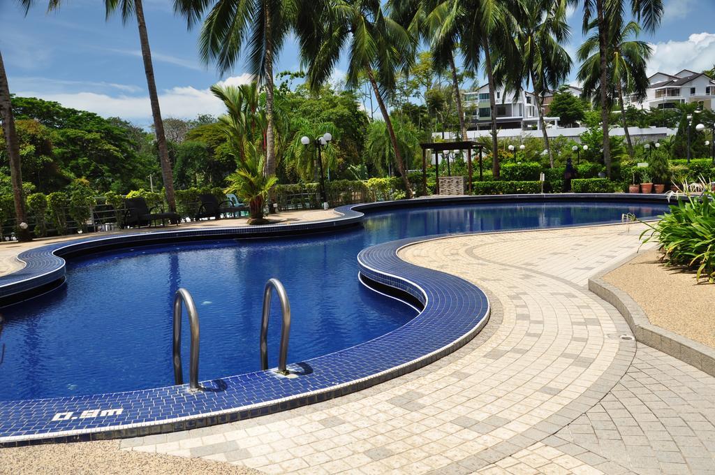 Green Ocean Seaview Apartment Batu Feringgi Exteriör bild